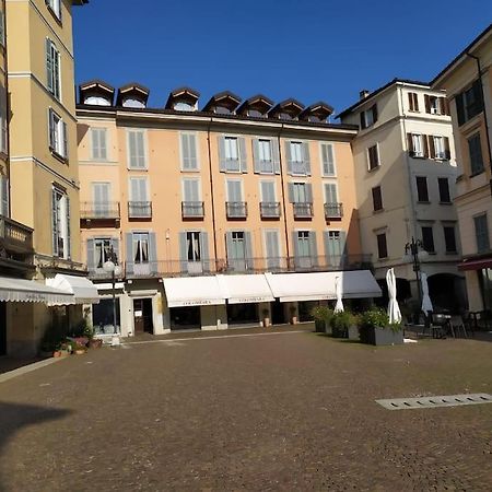 Appartamento Le Rondini Nel Centro Di Intra Exteriör bild